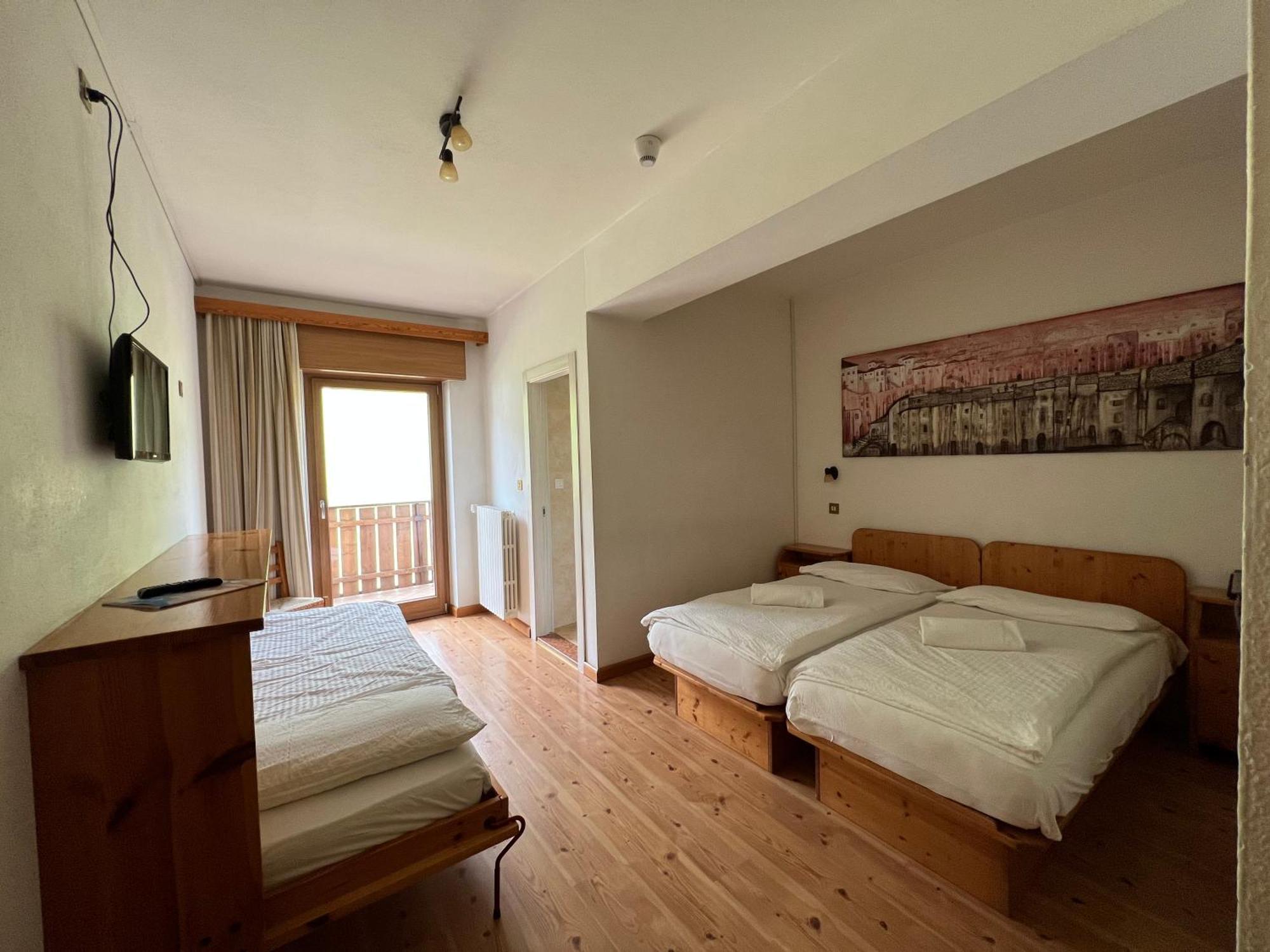 Hotel D'La Varda Di Topran D'Agata Paolo &C Sas Padola Phòng bức ảnh